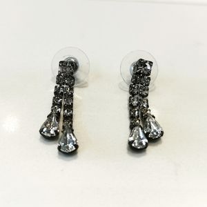 Vintage earrings! Beautiful drop
